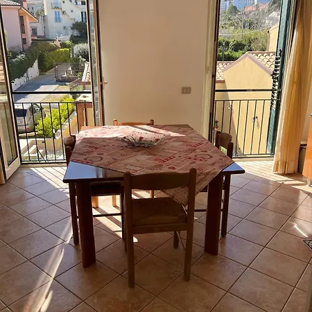 アパート Casa Scirocco Vista Mare チェファル